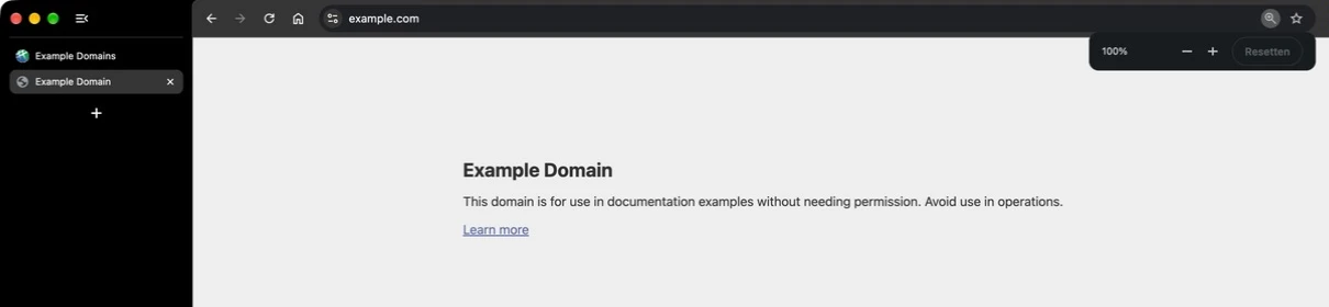 Dezelfde example.com-pagina na Command + 0, met rechtsboven 100% en kleinere tekst.