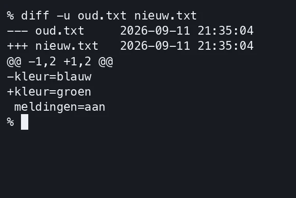 diff-uitvoer: kleur blauw staat met een minteken, kleur groen met een plusteken.